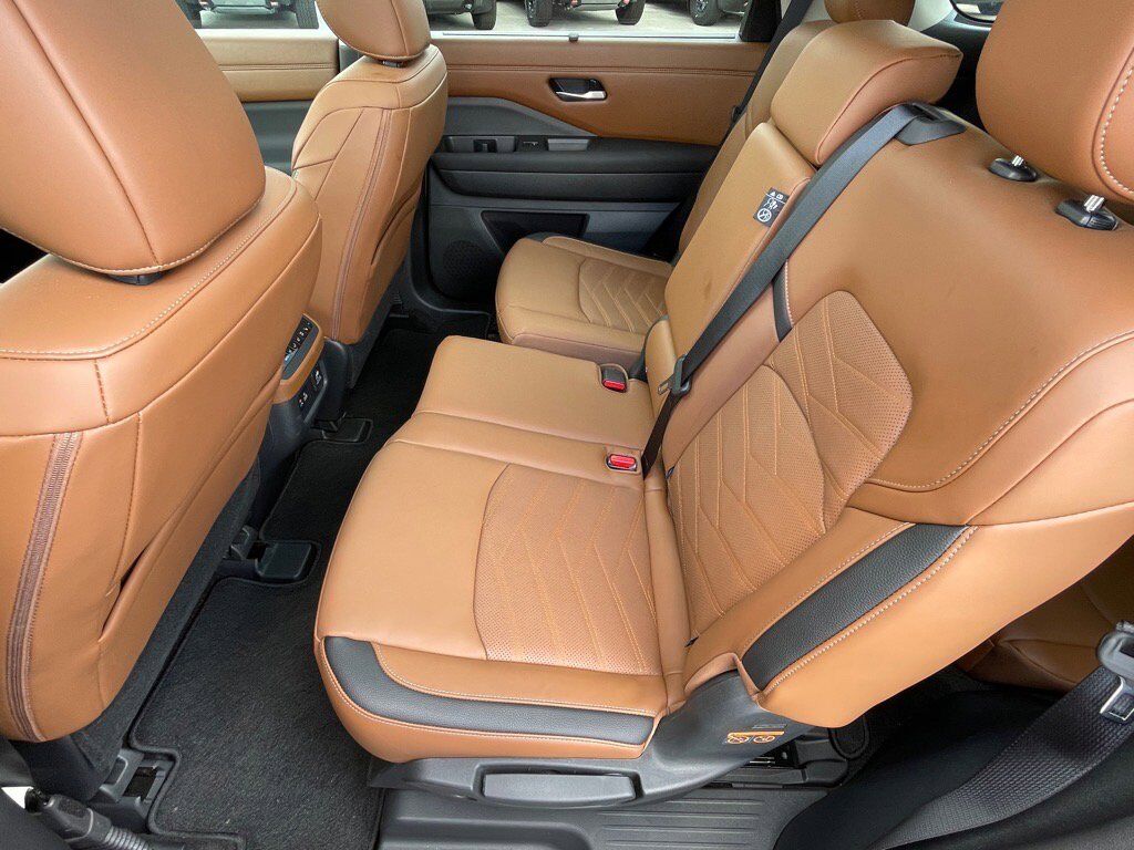 2024 Nissan Pathfinder Platinum Oak Ridge TN