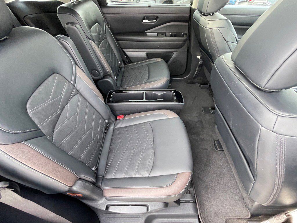 2024 Nissan Pathfinder Platinum Oak Ridge TN