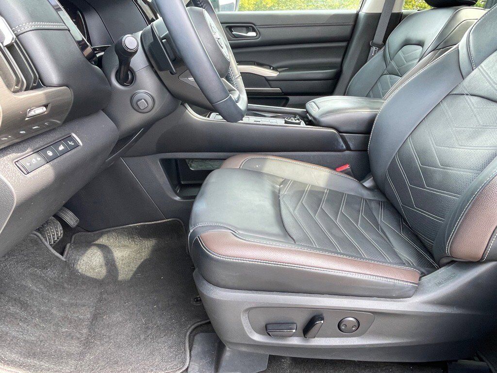 2024 Nissan Pathfinder Platinum Oak Ridge TN