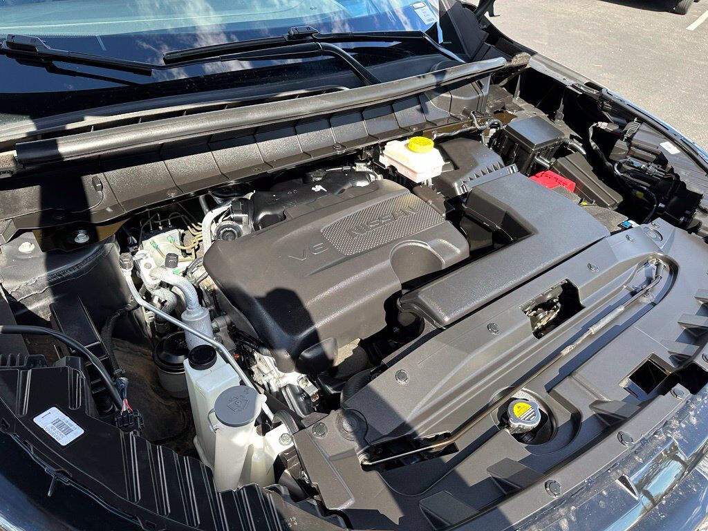 2024 Nissan Pathfinder Platinum Tucson AZ