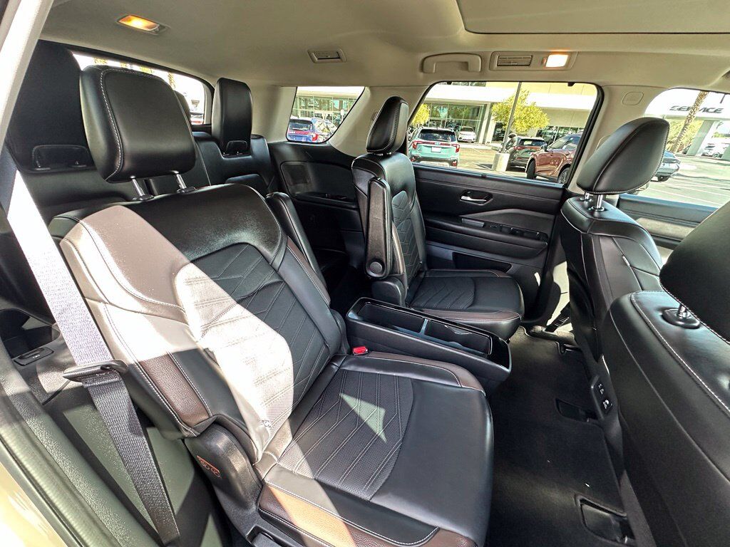 2024 Nissan Pathfinder Platinum Tucson AZ
