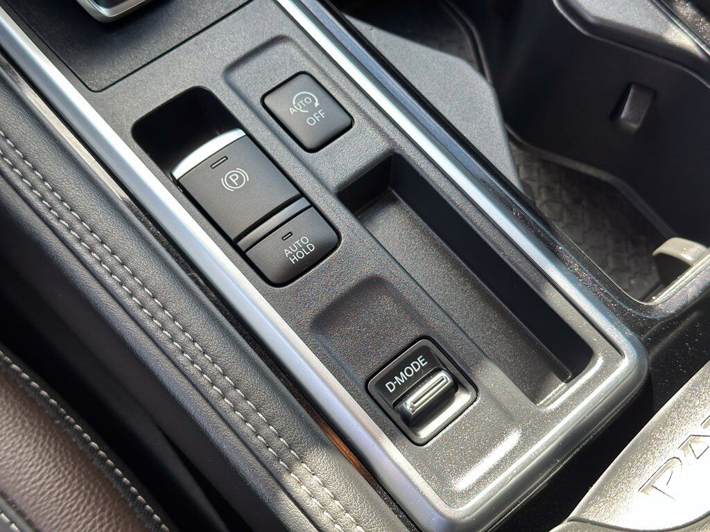 2024 Nissan Pathfinder Platinum Tucson AZ