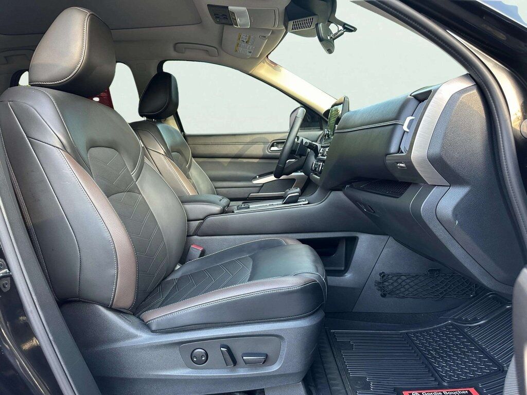 2024 Nissan Pathfinder Platinum W/Captain &amp; Black Appearance Pkg San Clemente CA