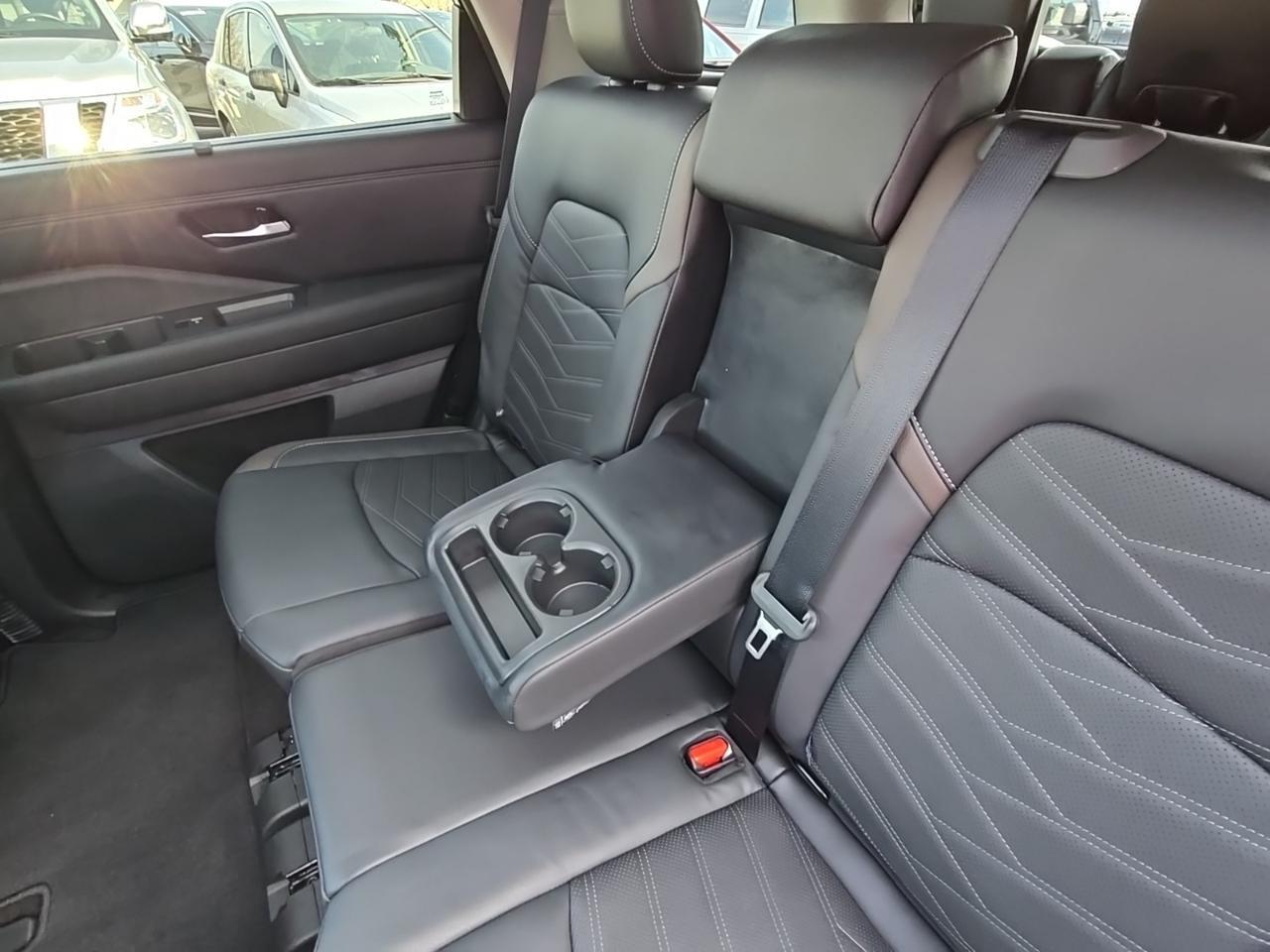 2024 Nissan Pathfinder Platinum Glen Burnie MD