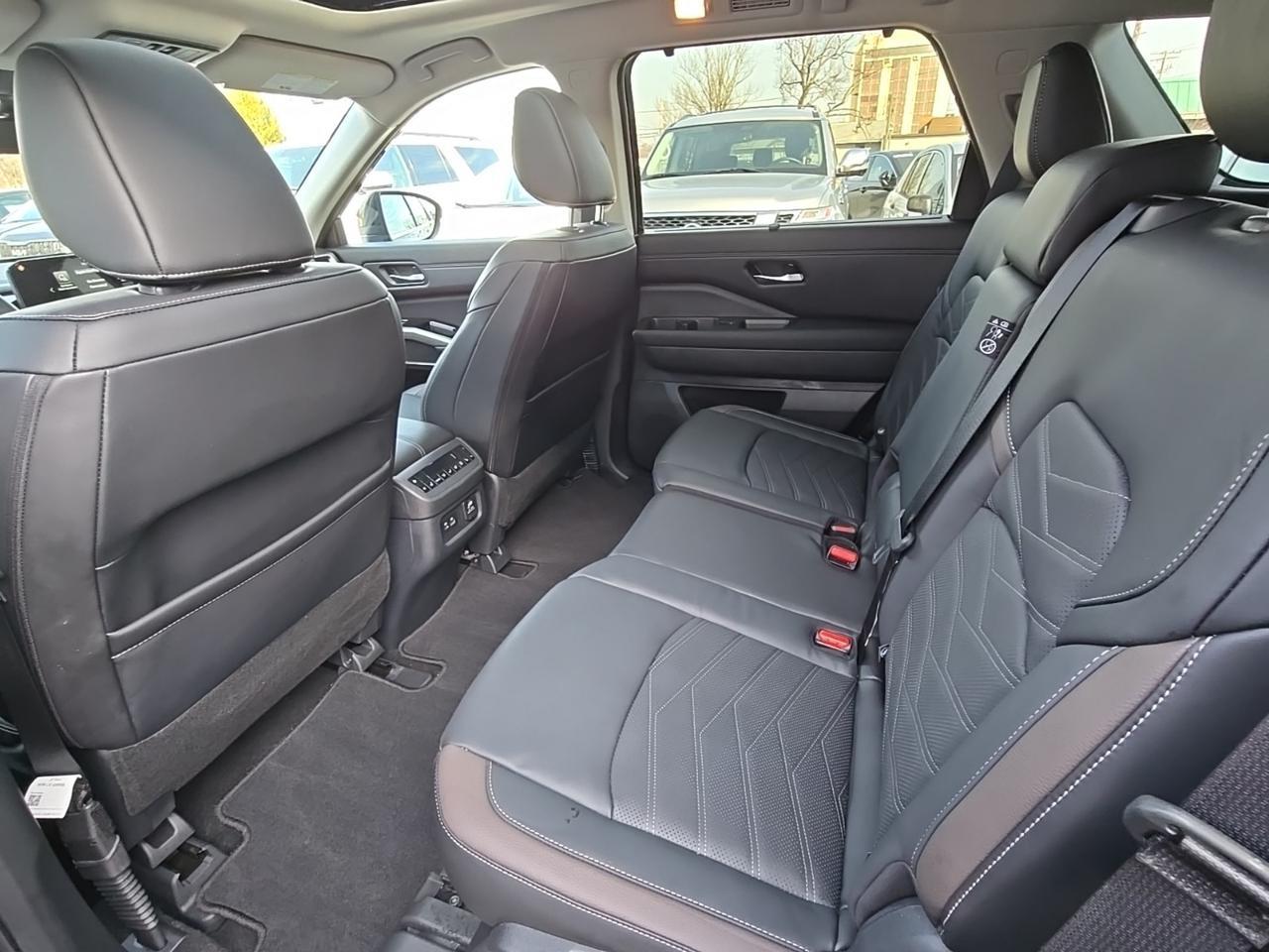 2024 Nissan Pathfinder Platinum Glen Burnie MD