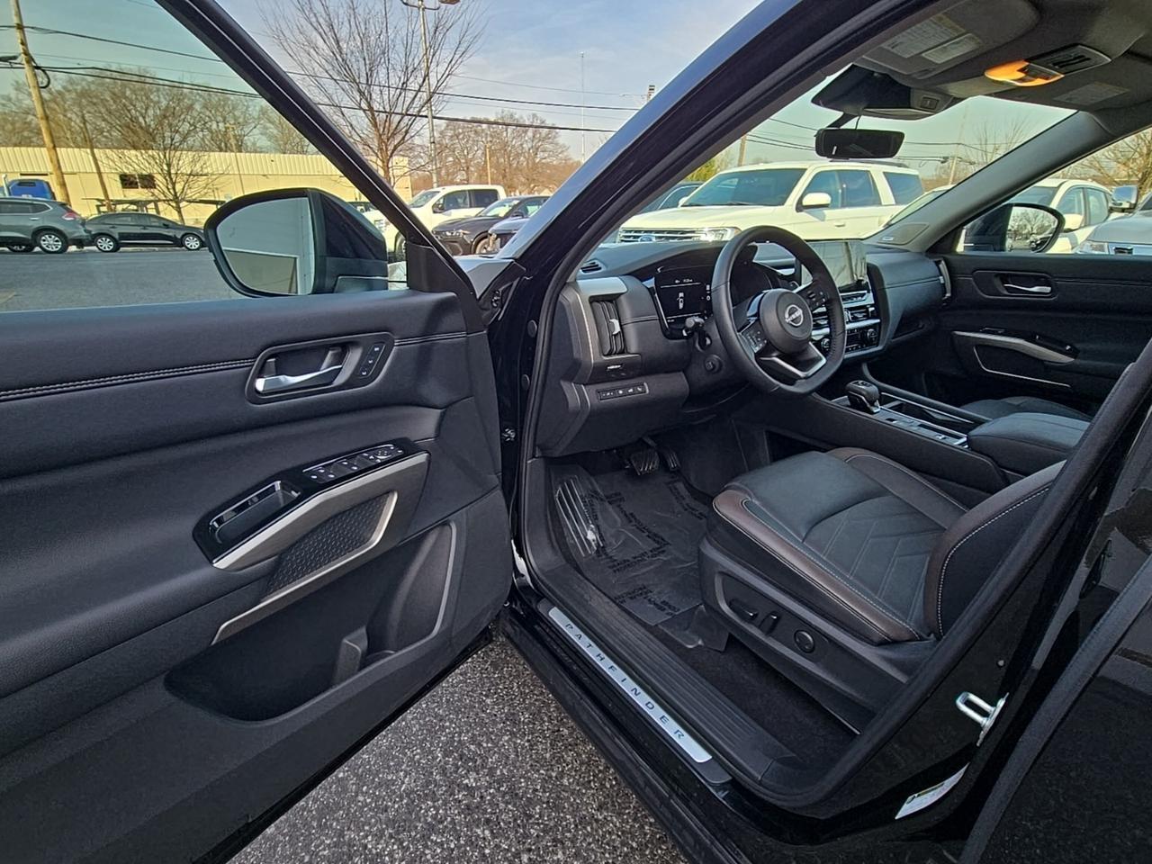 2024 Nissan Pathfinder Platinum Glen Burnie MD