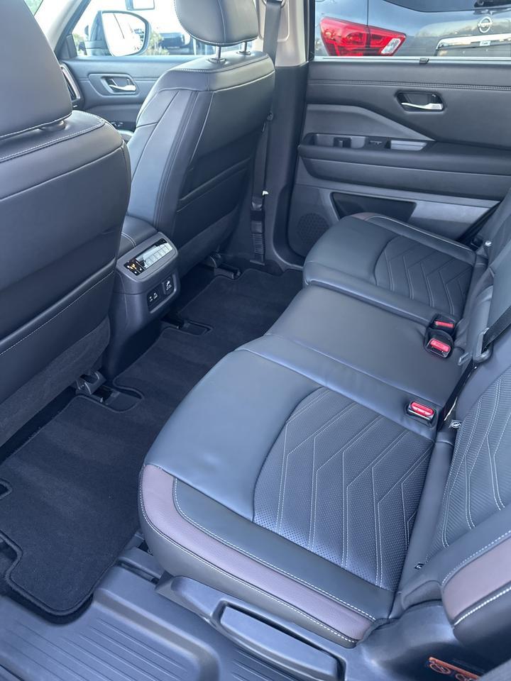 2024 Nissan Pathfinder Platinum Glen Burnie MD