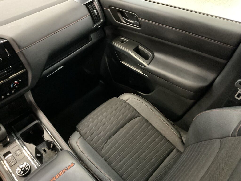 2024 Nissan Pathfinder Rock Creek Duluth MN