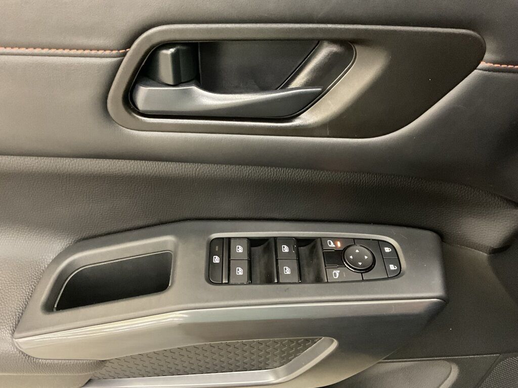 2024 Nissan Pathfinder Rock Creek Duluth MN