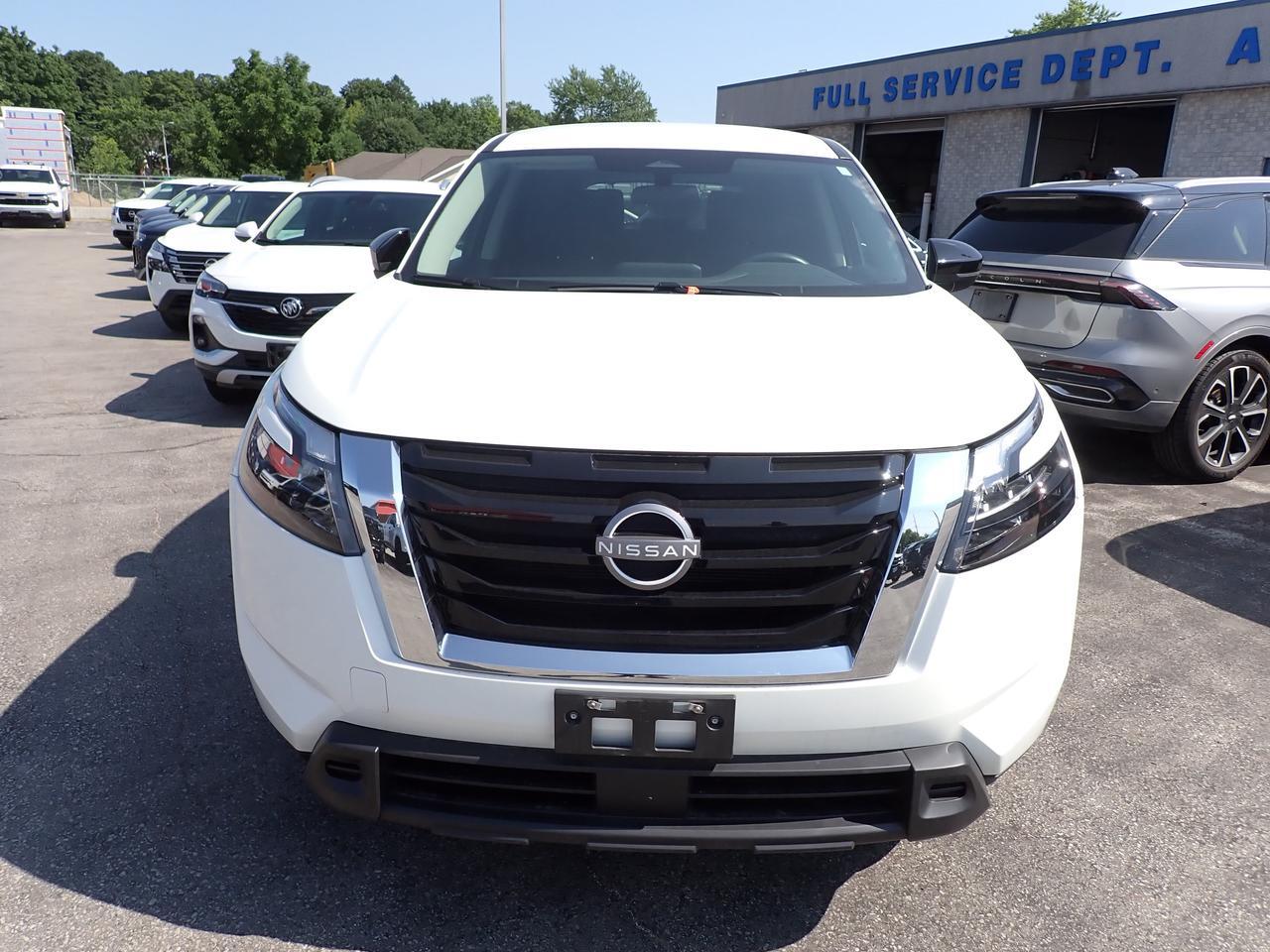 2024 Nissan Pathfinder S 4WD Listowel ON