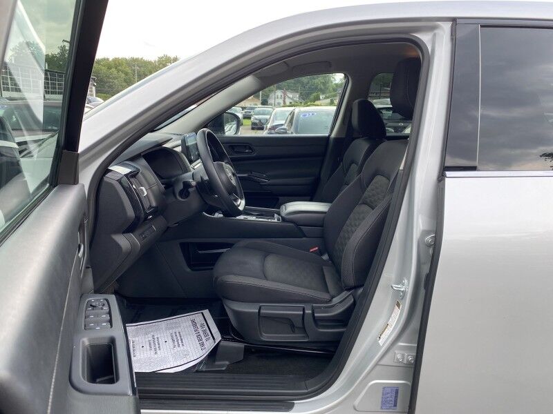 2024 Nissan Pathfinder S Bristol  PA