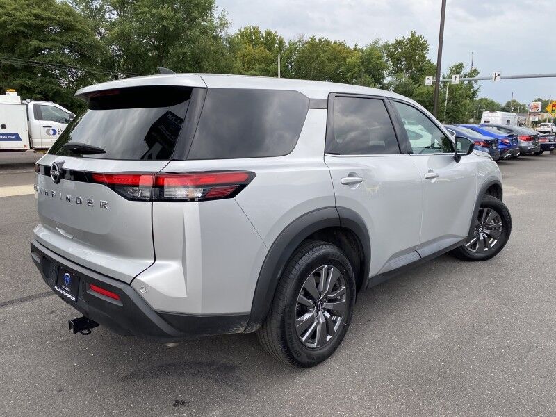 2024 Nissan Pathfinder S Bristol  PA