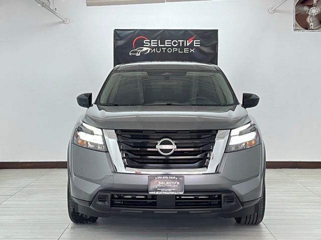 2024 Nissan Pathfinder S
