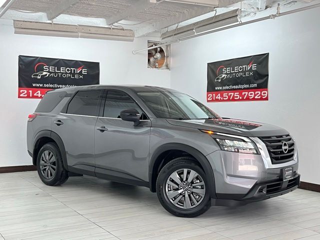 2024 Nissan Pathfinder S