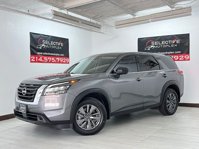 2024 Nissan Pathfinder S