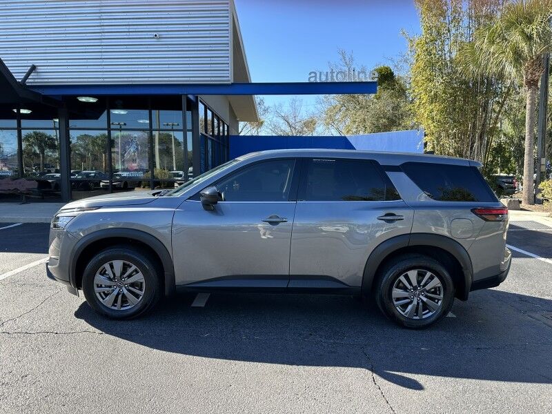 2024 Nissan Pathfinder S