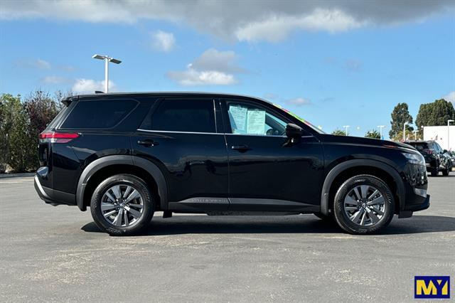 2024 Nissan Pathfinder S