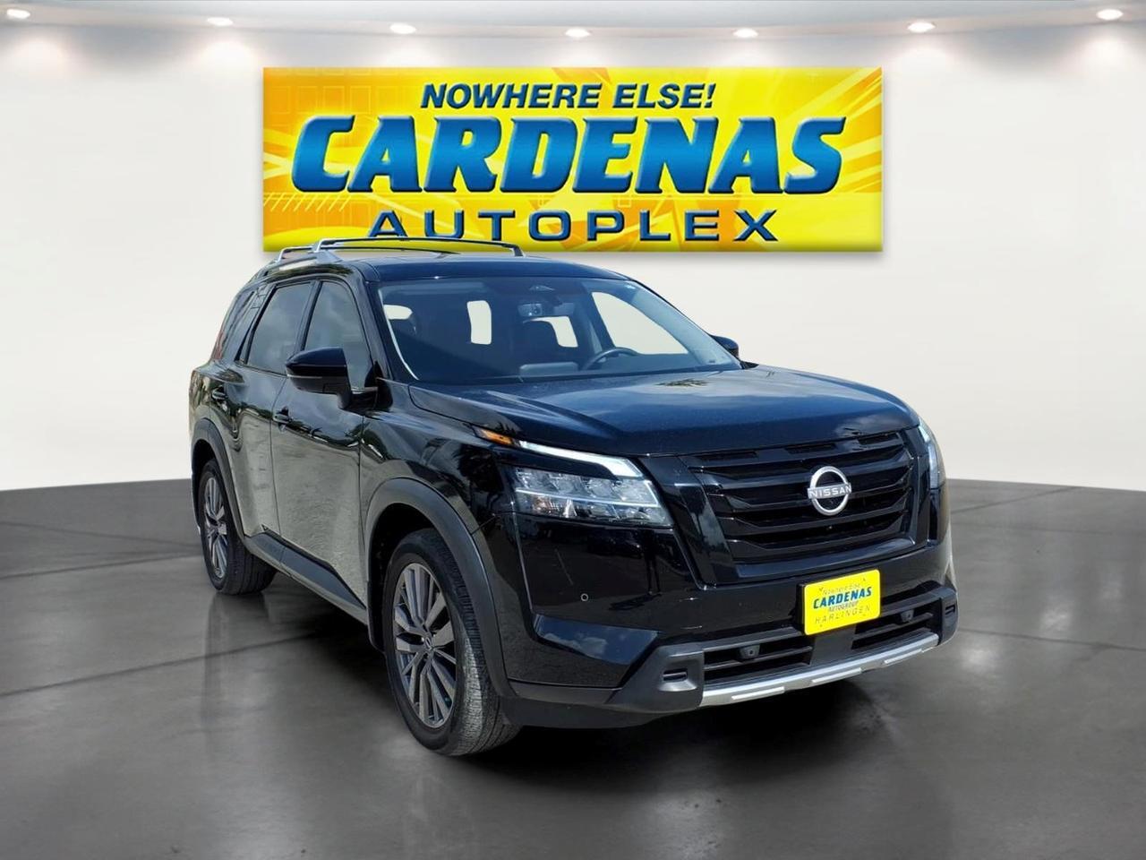2024 Nissan Pathfinder SL