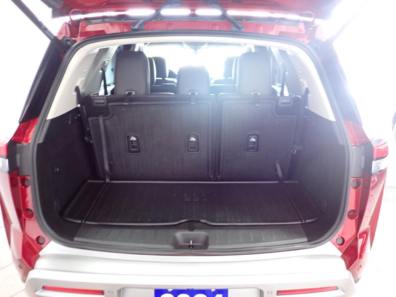 2024 Nissan Pathfinder SL 4WD LEATHER NAVI SUNROOF 8PASS Listowel ON