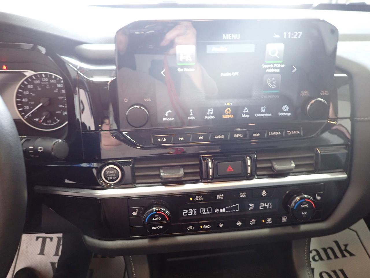 2024 Nissan Pathfinder SL 4WD LEATHER NAVI SUNROOF 8PASS Listowel ON