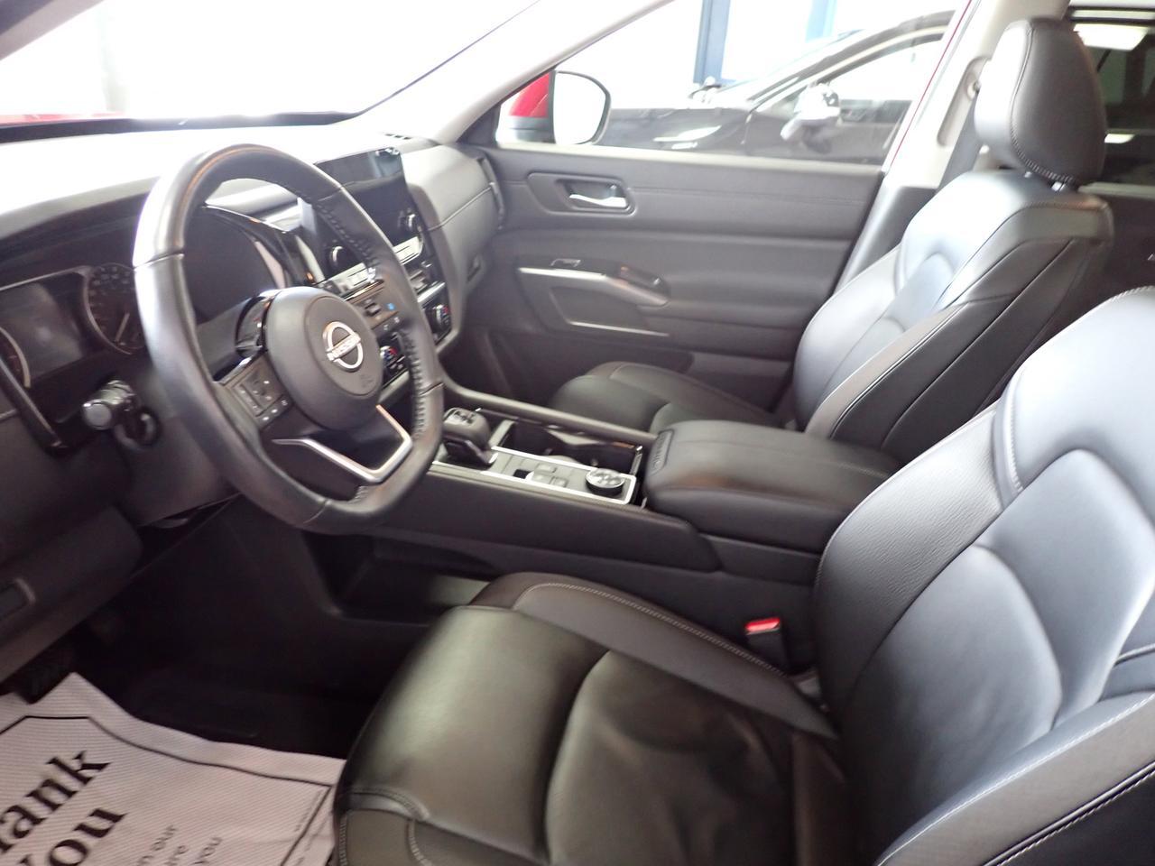 2024 Nissan Pathfinder SL 4WD LEATHER NAVI SUNROOF 8PASS Listowel ON