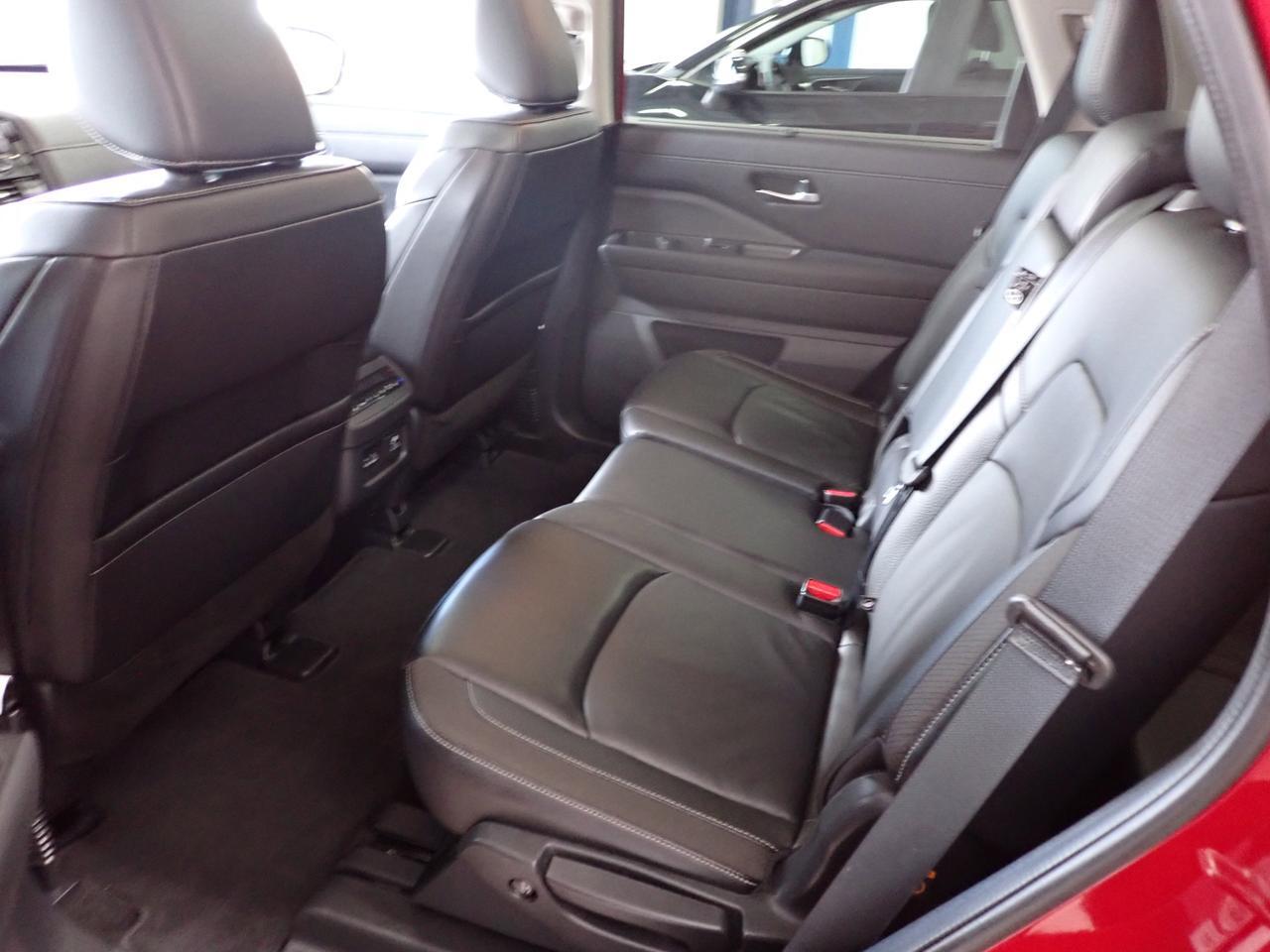 2024 Nissan Pathfinder SL 4WD LEATHER NAVI SUNROOF 8PASS Listowel ON