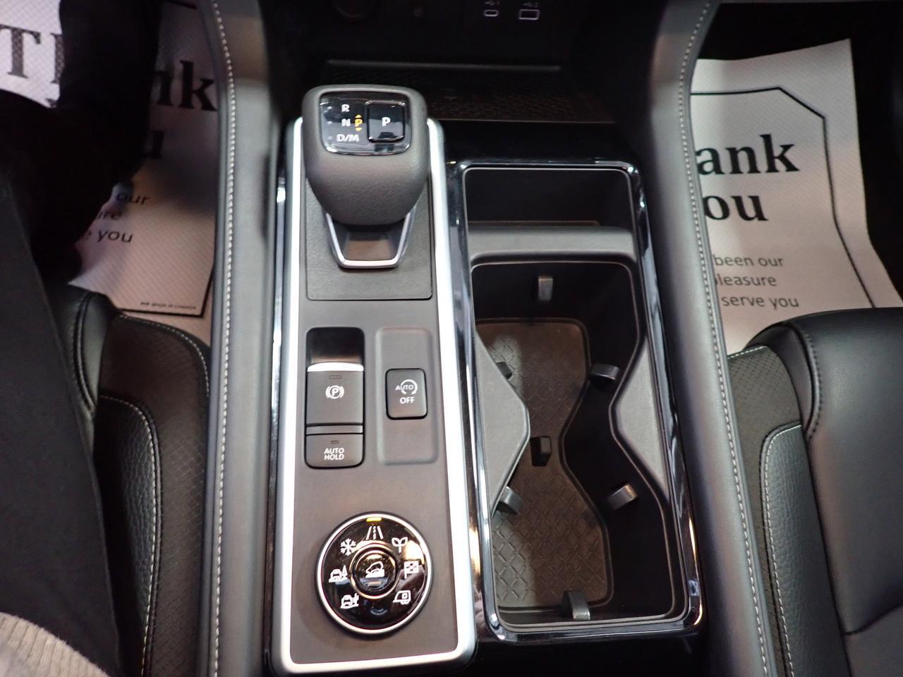 2024 Nissan Pathfinder SL 4WD LEATHER NAVI SUNROOF 8PASS Listowel ON