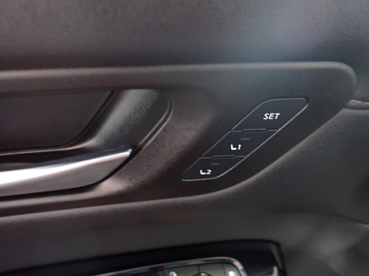 2024 Nissan Pathfinder SL 4WD LEATHER NAVI SUNROOF 8PASS Listowel ON