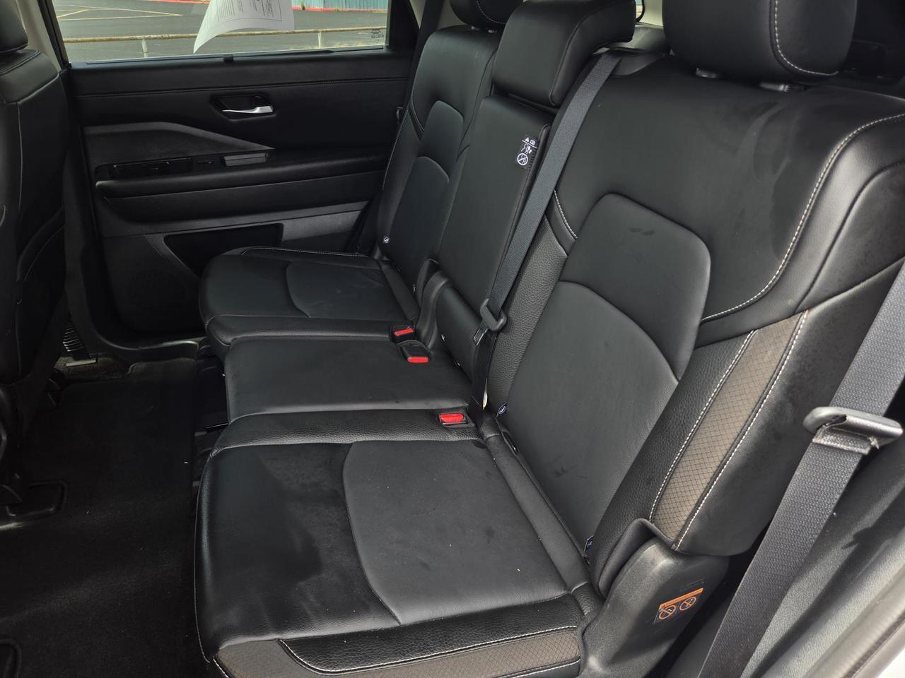 2024 Nissan Pathfinder SL Beeville TX