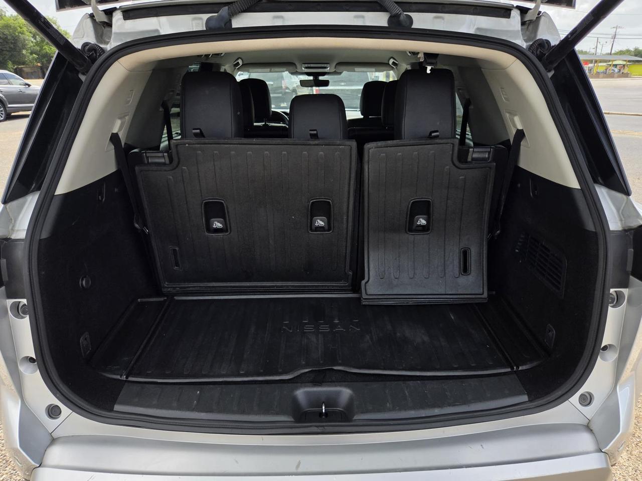 2024 Nissan Pathfinder SL Beeville TX