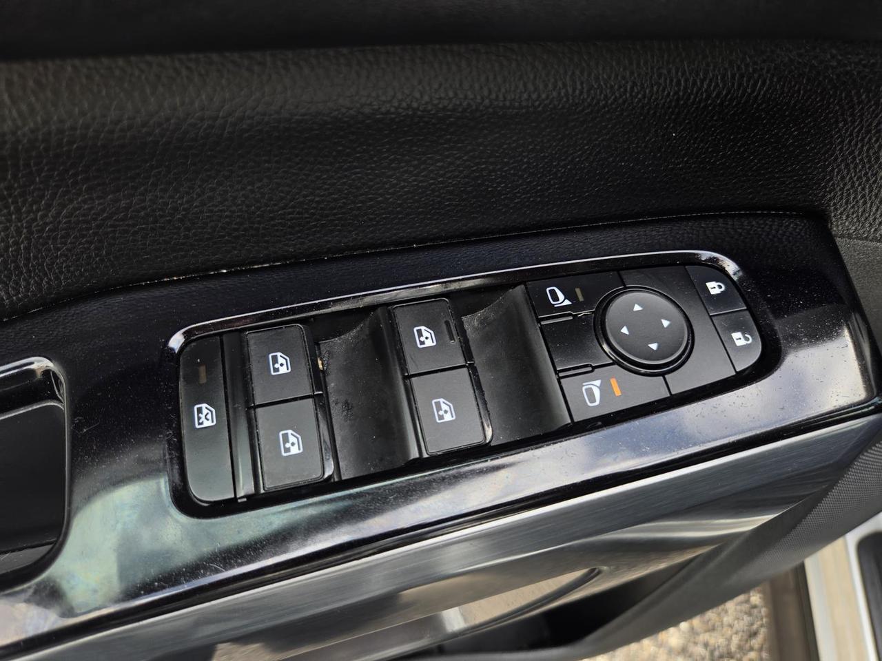 2024 Nissan Pathfinder SL Beeville TX