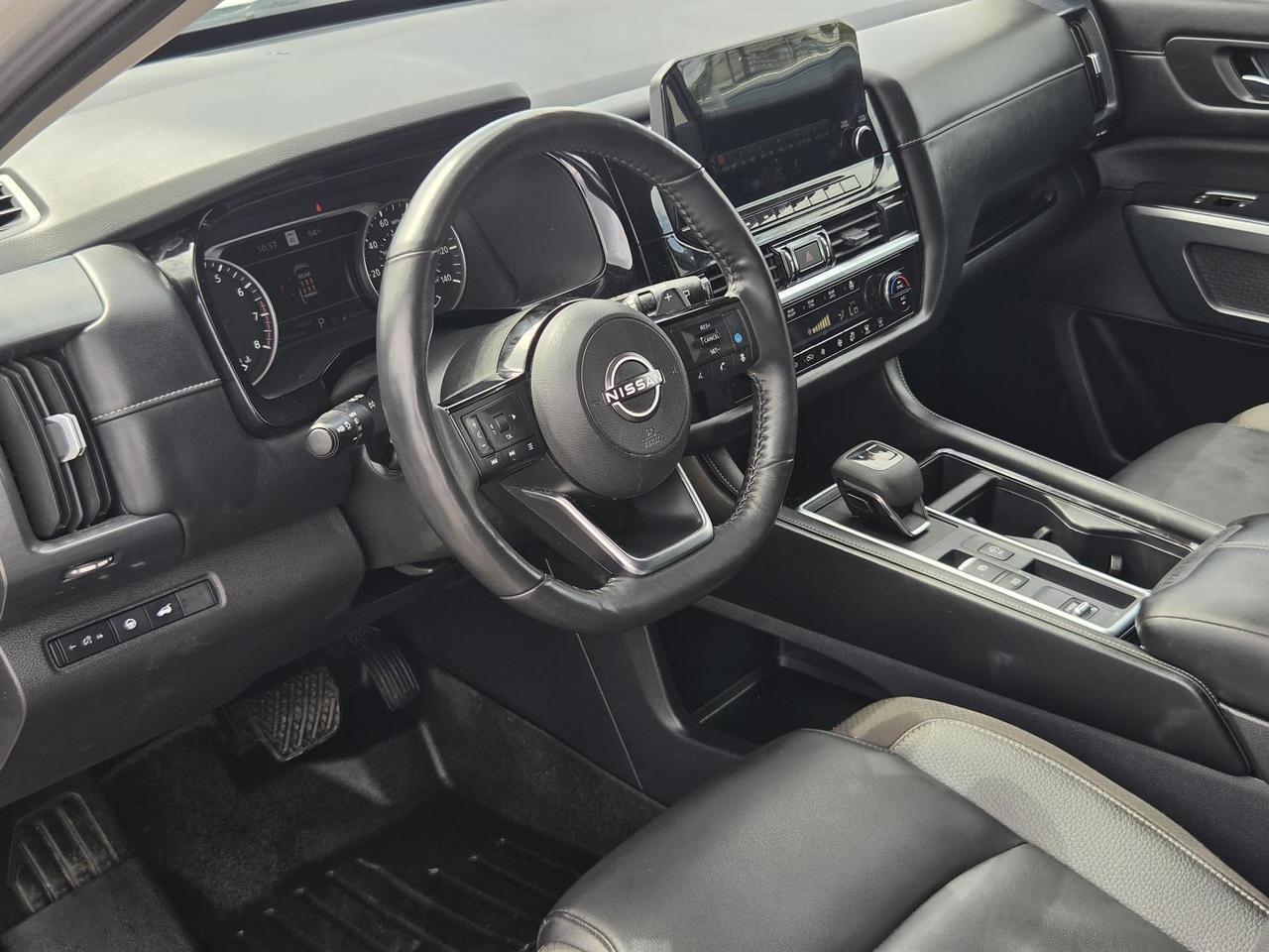 2024 Nissan Pathfinder SL Beeville TX