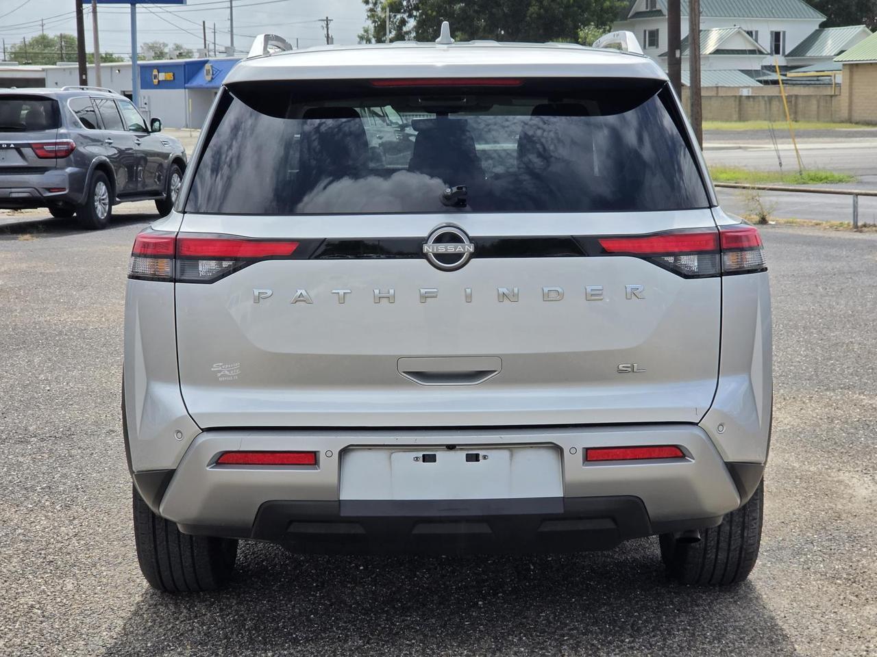 2024 Nissan Pathfinder SL Beeville TX