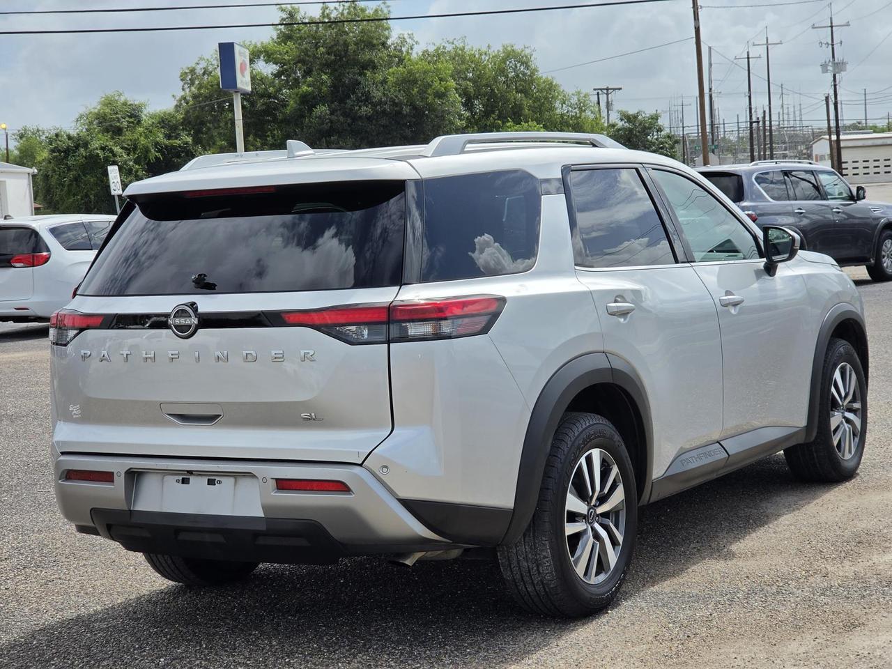 2024 Nissan Pathfinder SL Beeville TX