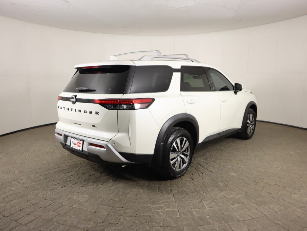 2024 Nissan Pathfinder SL Black Appearance Package Maumee OH