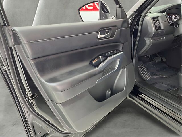 2024 Nissan Pathfinder SL Carrollton TX
