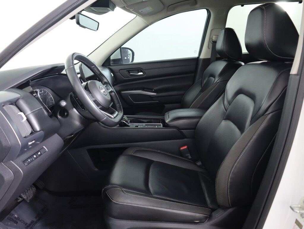 2024 Nissan Pathfinder SL FWD Black Appearance Package Maumee OH