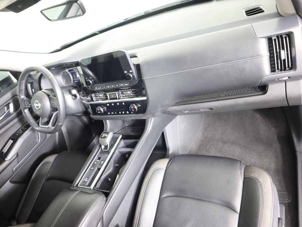 2024 Nissan Pathfinder SL FWD Black Appearance Package Maumee OH