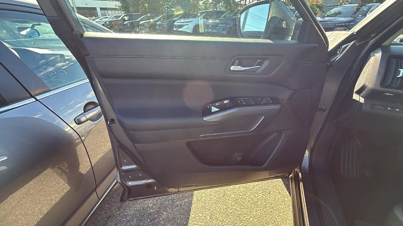 2024 Nissan Pathfinder SL Medford MA