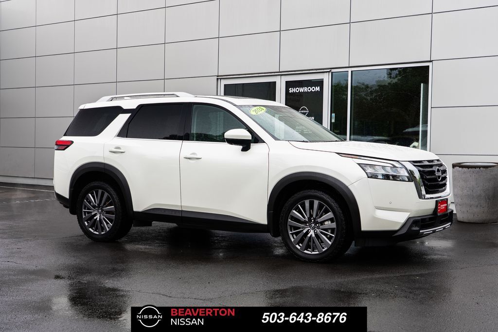 2024 Nissan Pathfinder SL