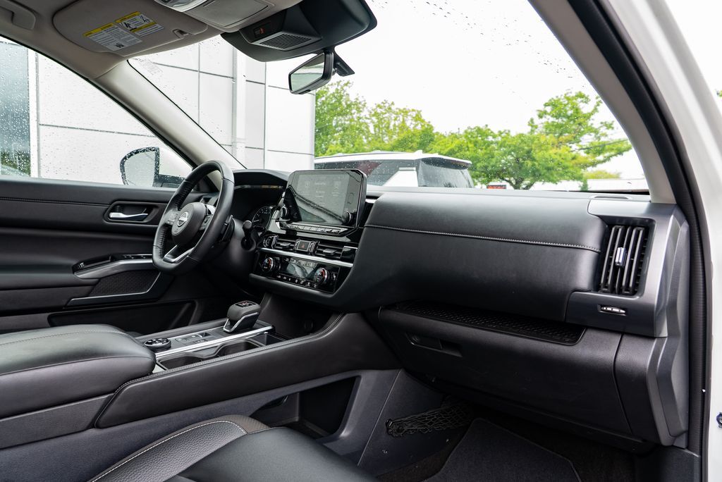 2024 Nissan Pathfinder SL Beaverton OR