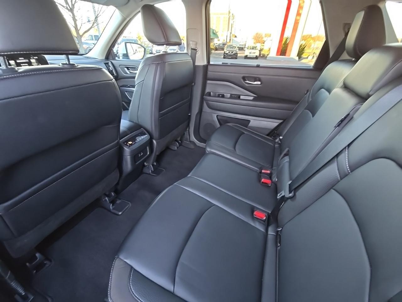 2024 Nissan Pathfinder SL Glen Burnie MD