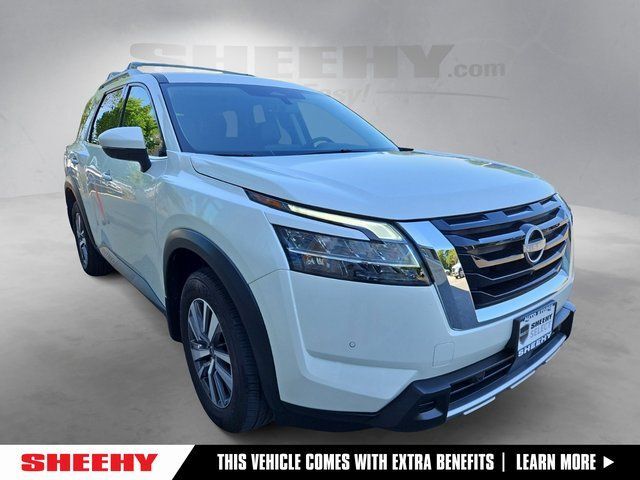 2024 Nissan Pathfinder SL