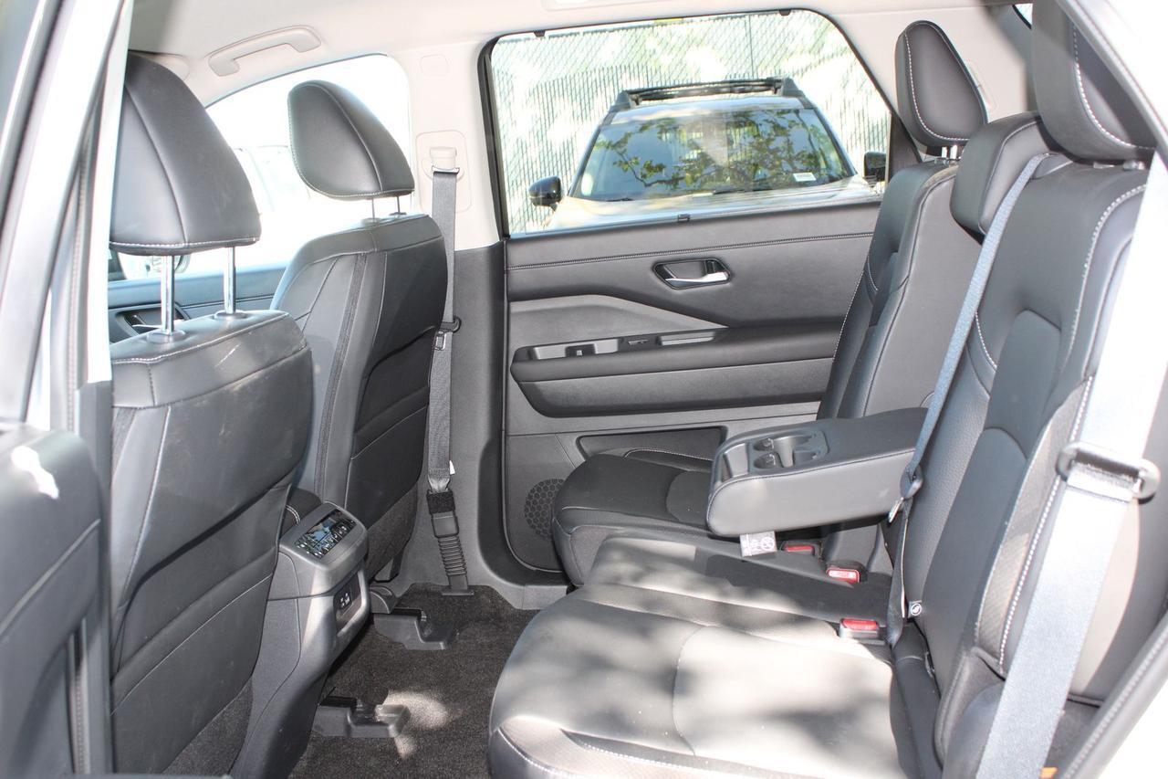 2024 Nissan Pathfinder SL Manassas VA