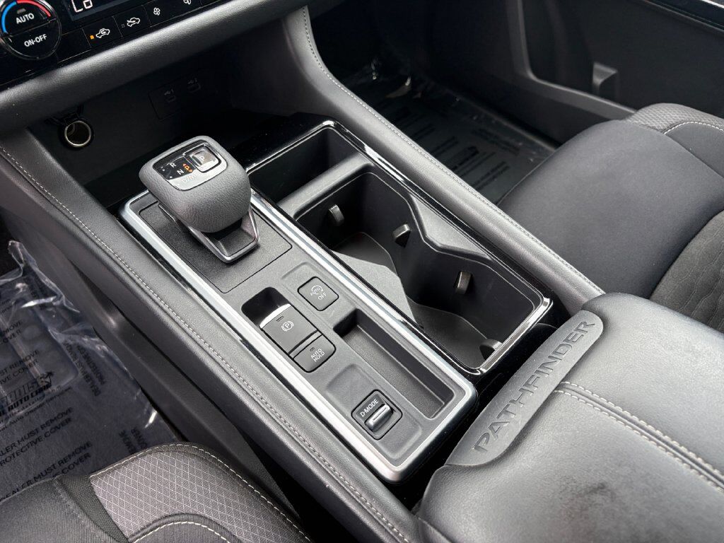 2024 Nissan Pathfinder SV Hondo TX