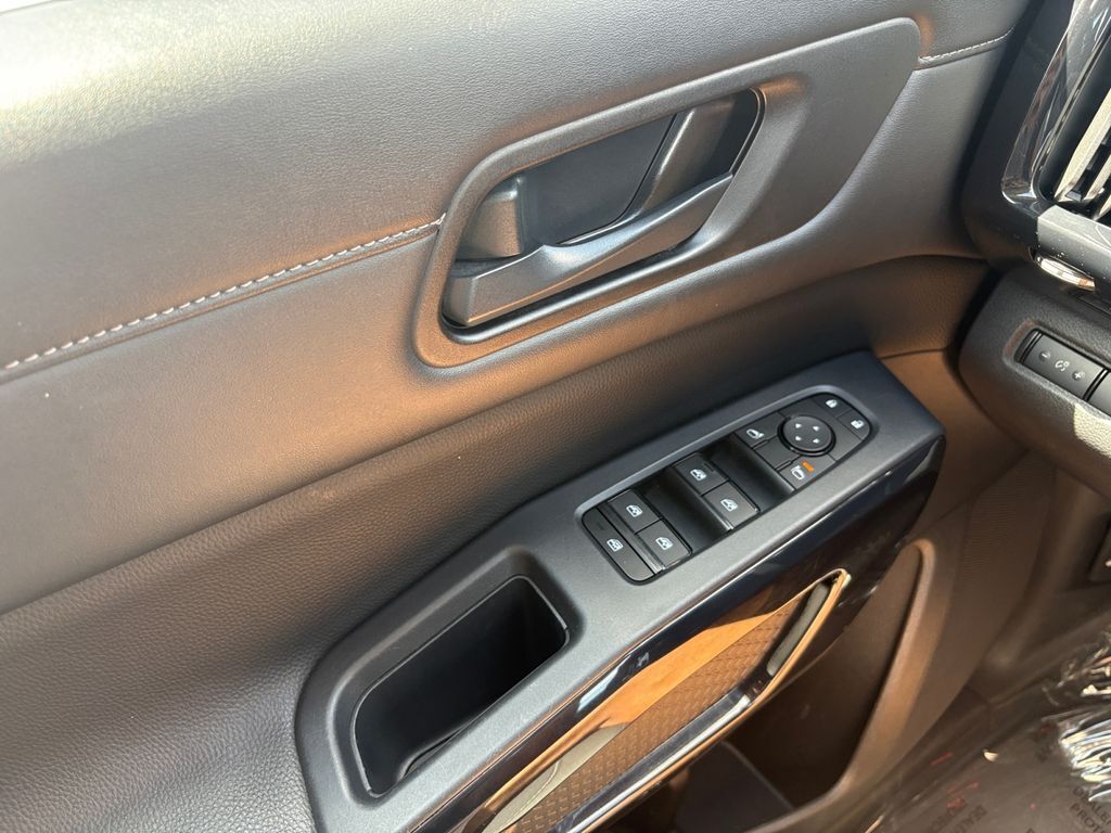 2024 Nissan Pathfinder SV Hondo TX