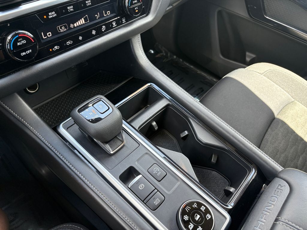 2024 Nissan Pathfinder SV Hondo TX