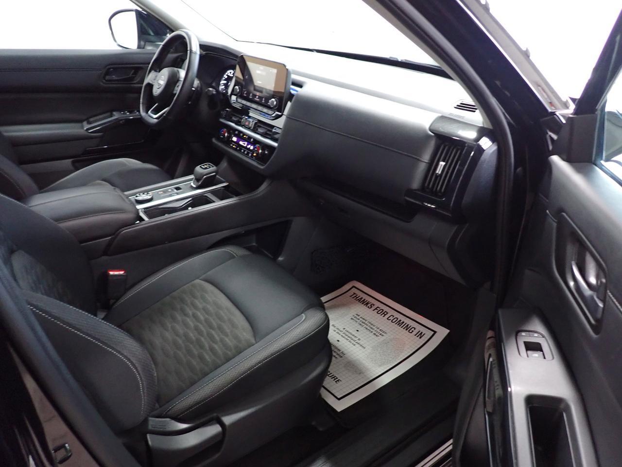 2024 Nissan Pathfinder SV 4WD 7 PASS  NAVI SUNROOF Listowel ON