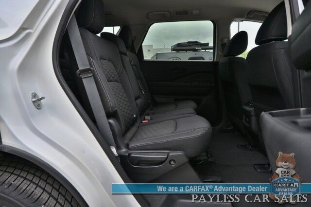 2024 Nissan Pathfinder SV / AWD / Auto Start / Power & Heated Cloth Seats / Adaptive Cruise Control / Lane Departure & Blind Spot / Apple CarPlay & Android Auto / Back Up Camera / 3rd Row / Seats 8 / Cruise Control / 27 MPG / 1-Owner Anchorage AK
