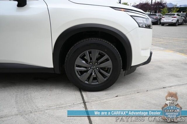 2024 Nissan Pathfinder SV / AWD / Auto Start / Power & Heated Cloth Seats / Adaptive Cruise Control / Lane Departure & Blind Spot / Apple CarPlay & Android Auto / Back Up Camera / 3rd Row / Seats 8 / Cruise Control / 27 MPG / 1-Owner Anchorage AK